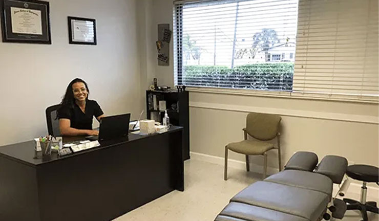receptionist desk of Delray Beach Auto Accident Injury Chiropractic