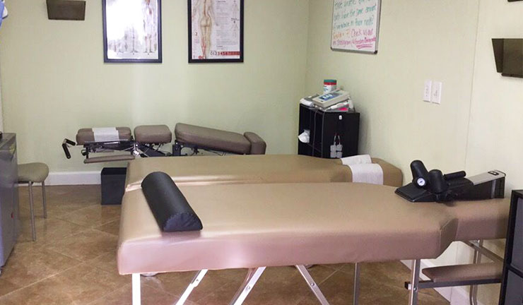 treatment room of Delray Beach Auto Accident Injury Chiropractic